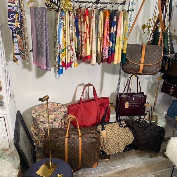 $3 START DESIGNER ITEMS💎👜 - Picture 6 of 10